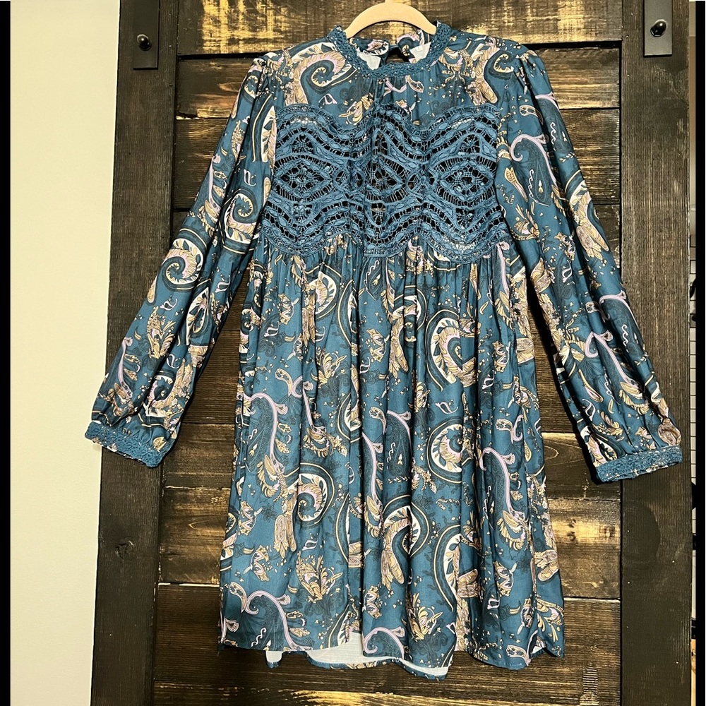 • Pretty Paisley Dress •